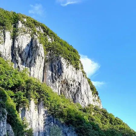 Βίλα Cocomare, Between & Mountains
